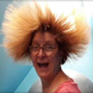 Meet your Posher, Claudia